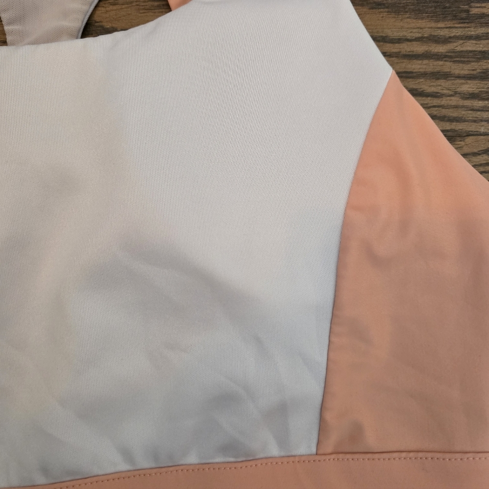 Fabletics Colorblock Sports Bra - Picture 3 of 7